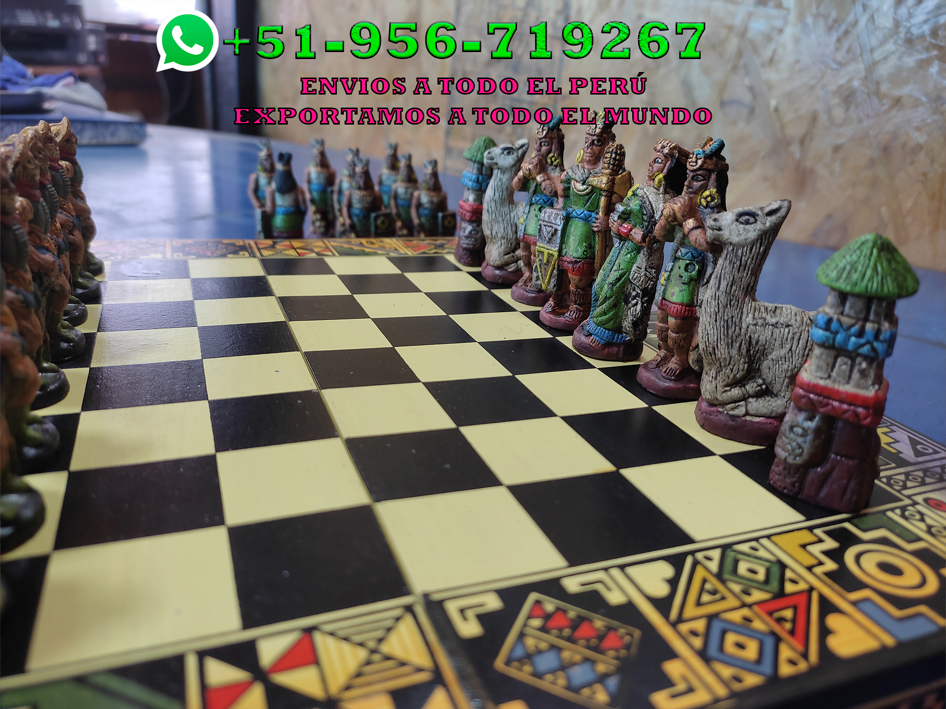 CAJA O TABLERO DE AJEDREZ 26X26 INCAS VS ESPAÑOLES CON FICHAS DE MADERA