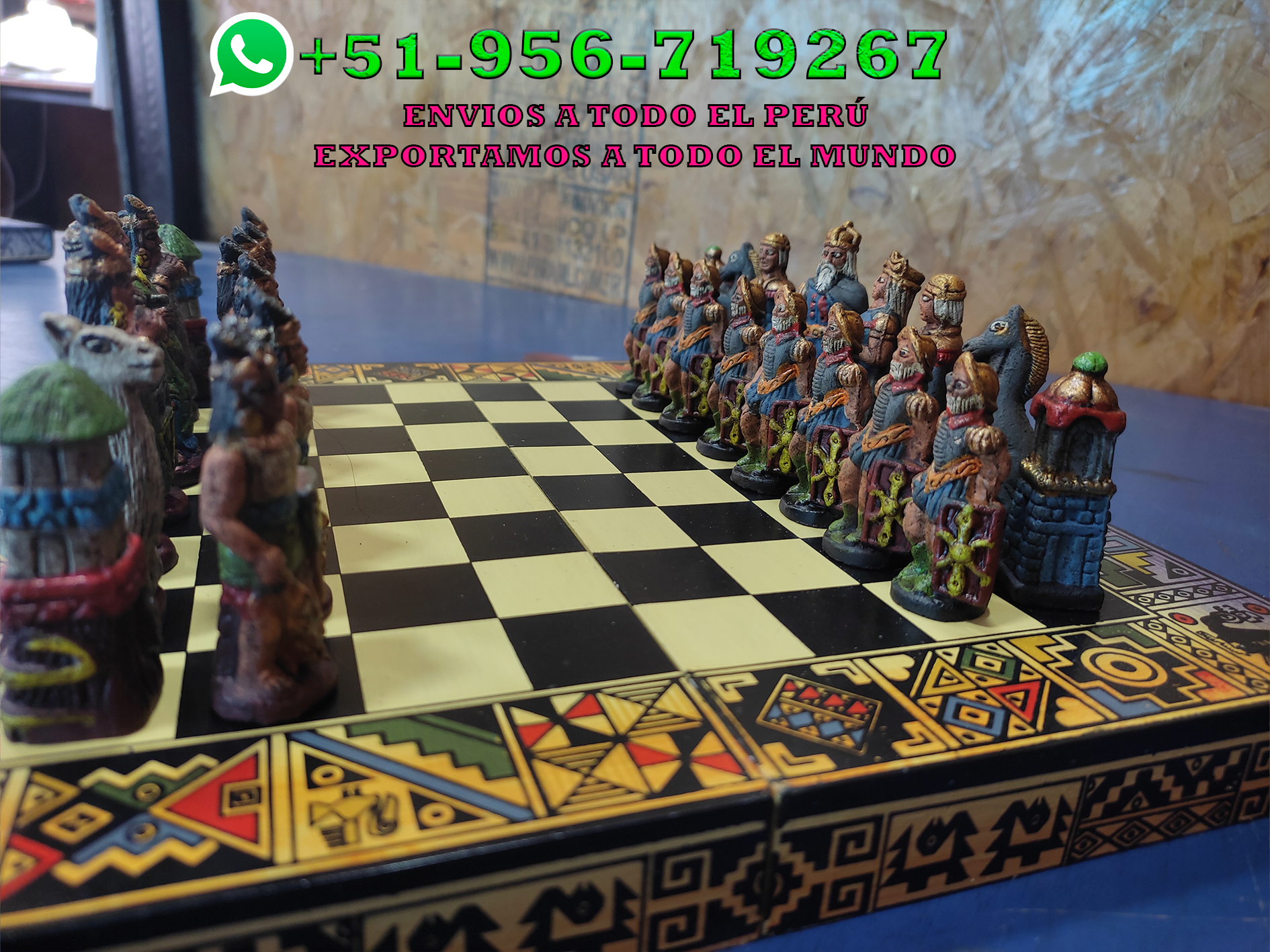 CAJA O TABLERO DE AJEDREZ 26X26 INCAS VS ESPAÑOLES CON FICHAS DE MADERA