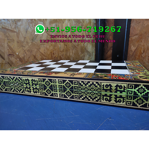 CAJA O TABLERO DE AJEDREZ 26X26 INCAS VS ESPAÑOLES CON FICHAS DE MADERA